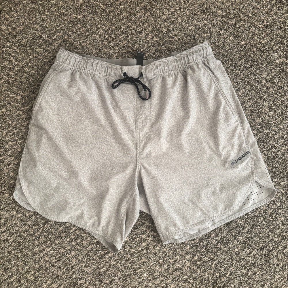 Legends Luka Shorts Mens size large